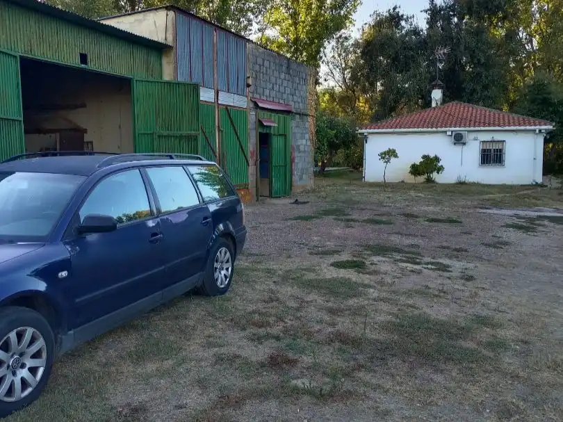 Aparcament de Finca rústica en venda en Talayuela amb Aire condicionat, Terrassa i Piscina