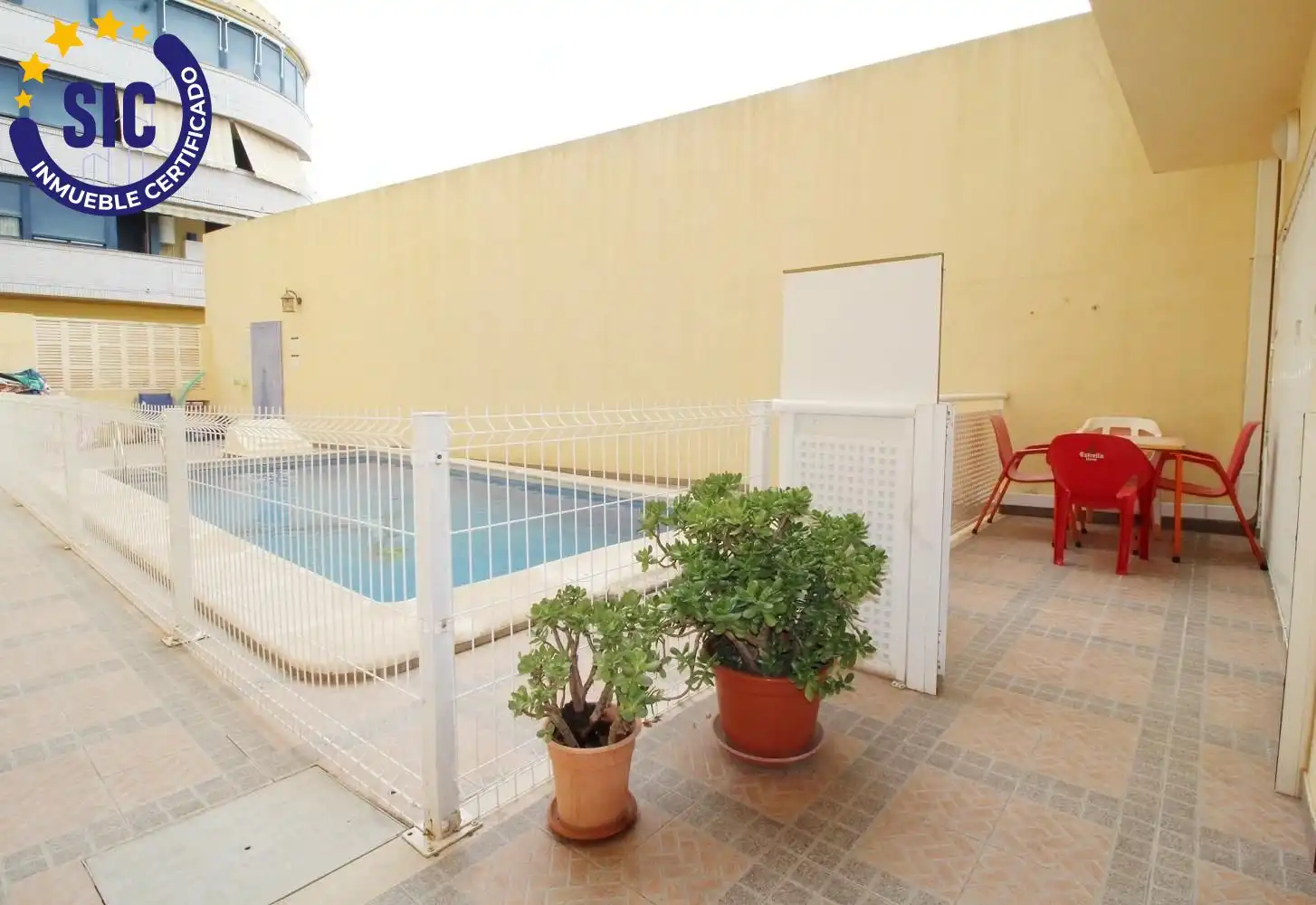 Piscina de Pis en venda en Oropesa del Mar / Orpesa amb Terrassa, Moblat i Piscina comunitària