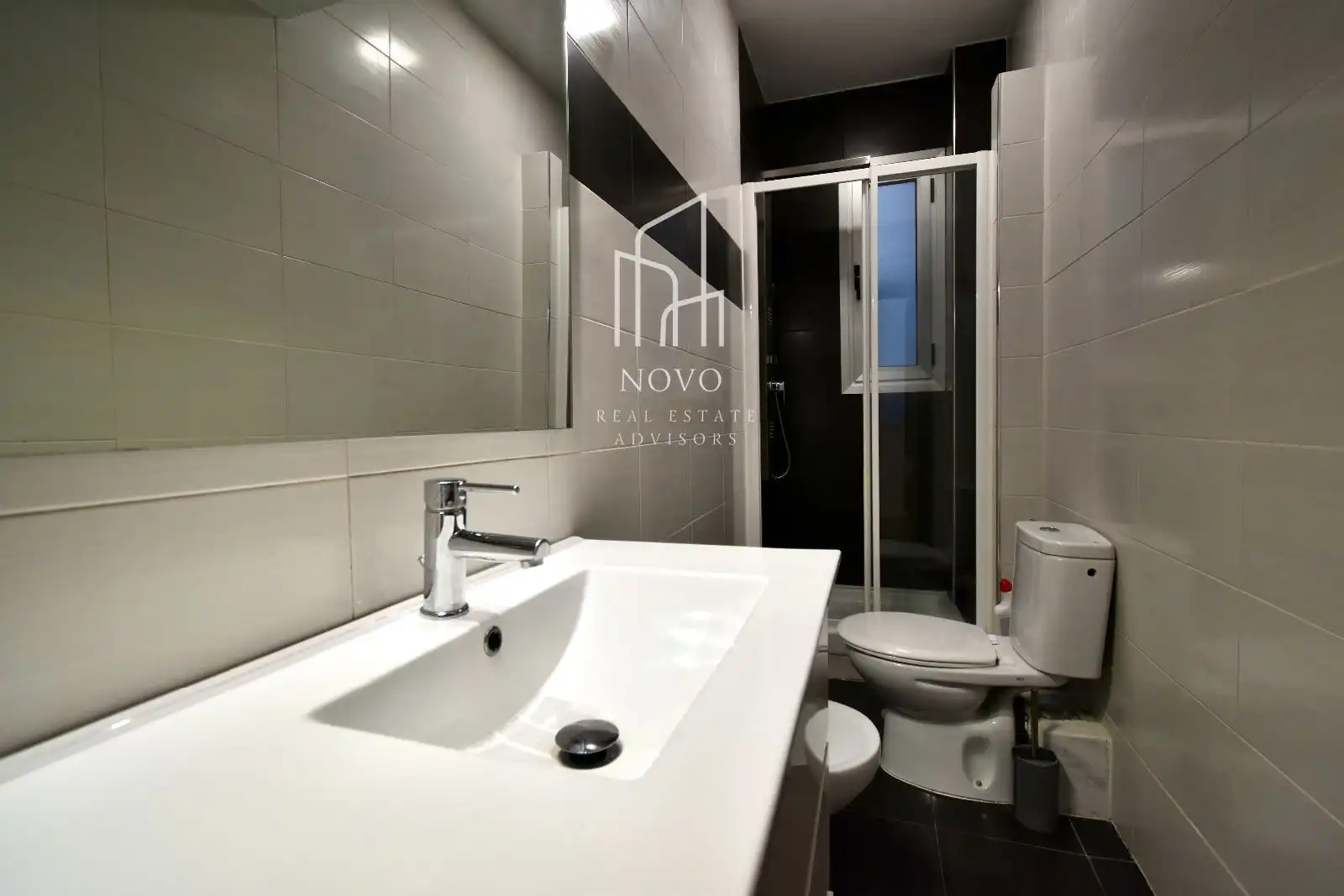 Baño de Piso de alquiler en Madrid con Aire acondicionado, Calefacción y Amueblado
