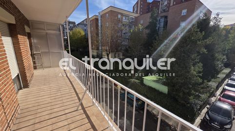 Foto 2 de Piso de alquiler en Calle Camarena, Aluche, Madrid Capital
