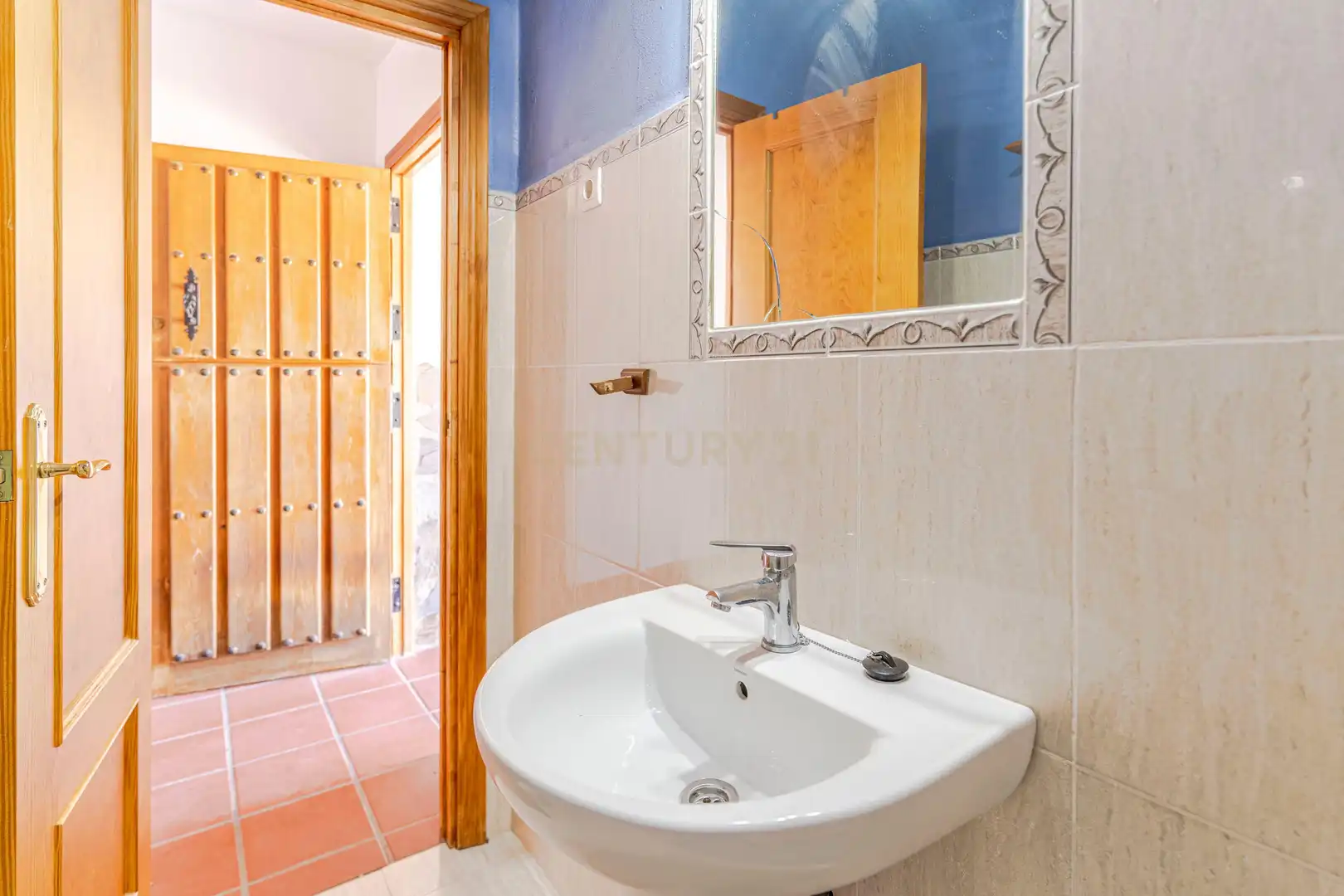 Bathroom of Houses for sale in Ítrabo  with Furnished and Jacuzzi