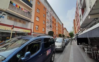 Vista exterior de Pis en venda en Torrelavega 