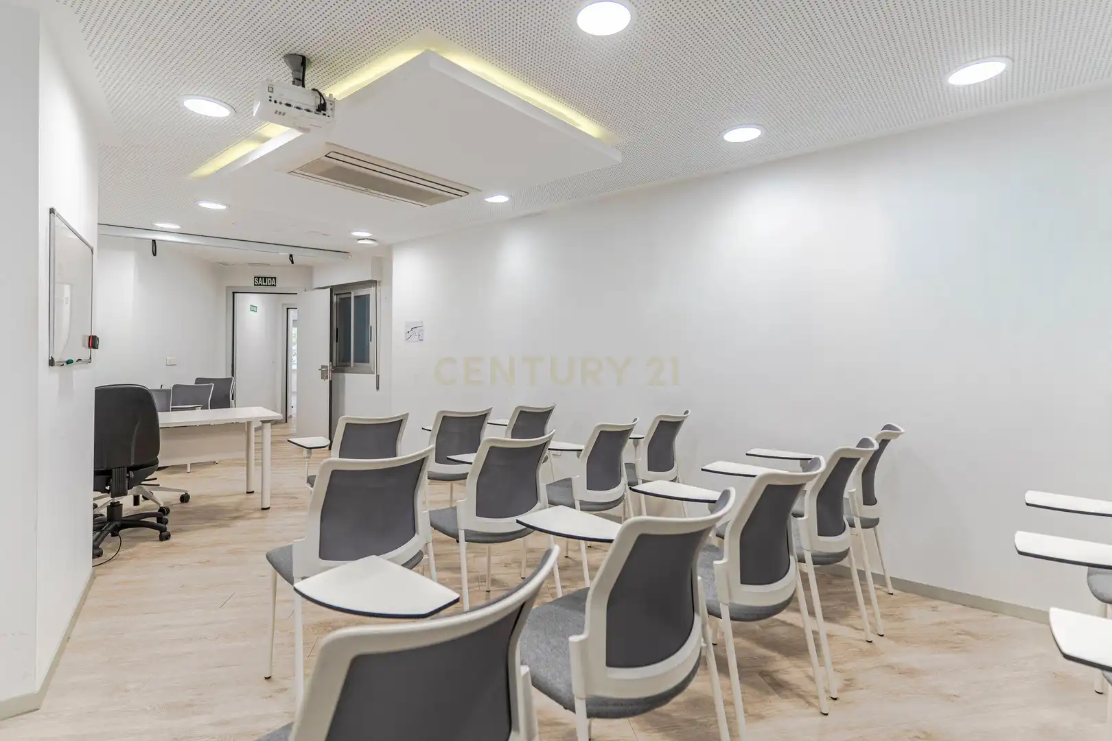 Büro zum Verkauf in Granada mit Klimaanlage und Abstellraum