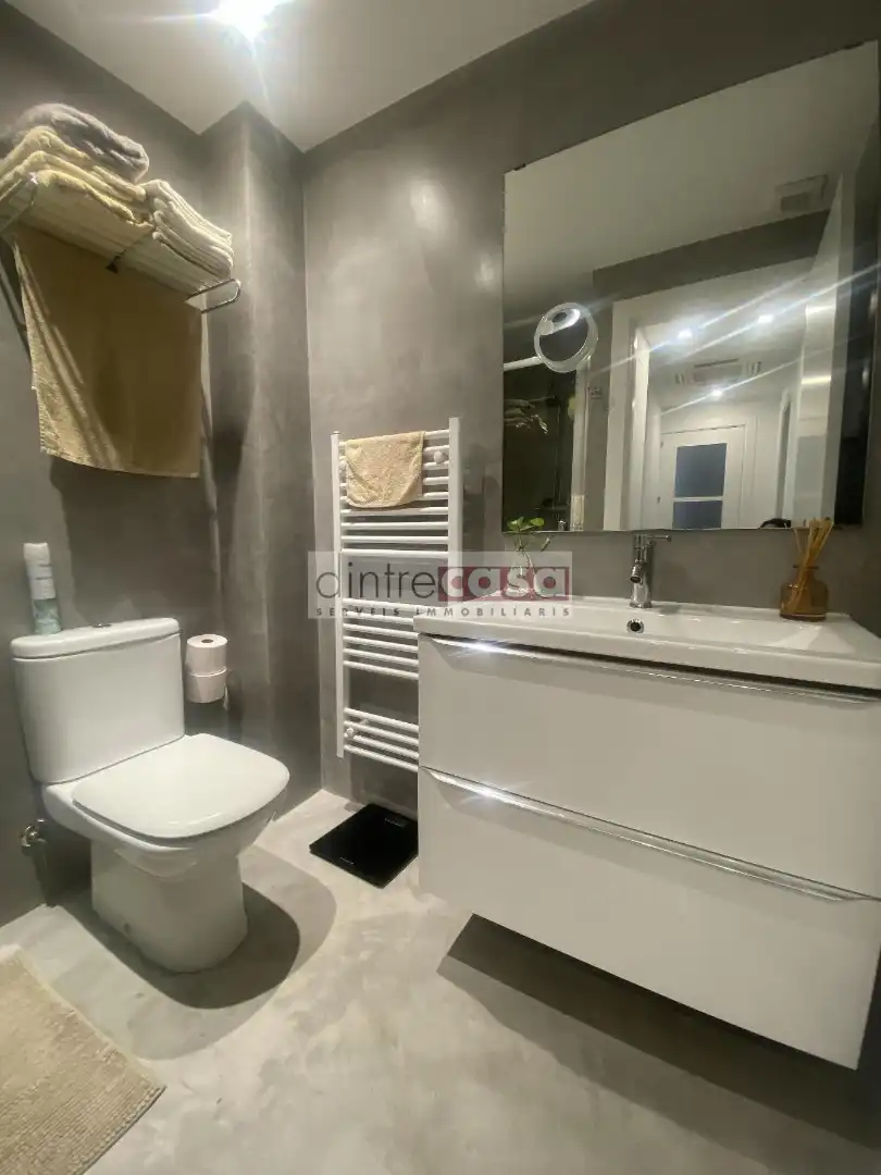 Badezimmer von Wohnung zum Verkauf in Tordera mit Klimaanlage, Heizung und Parkett