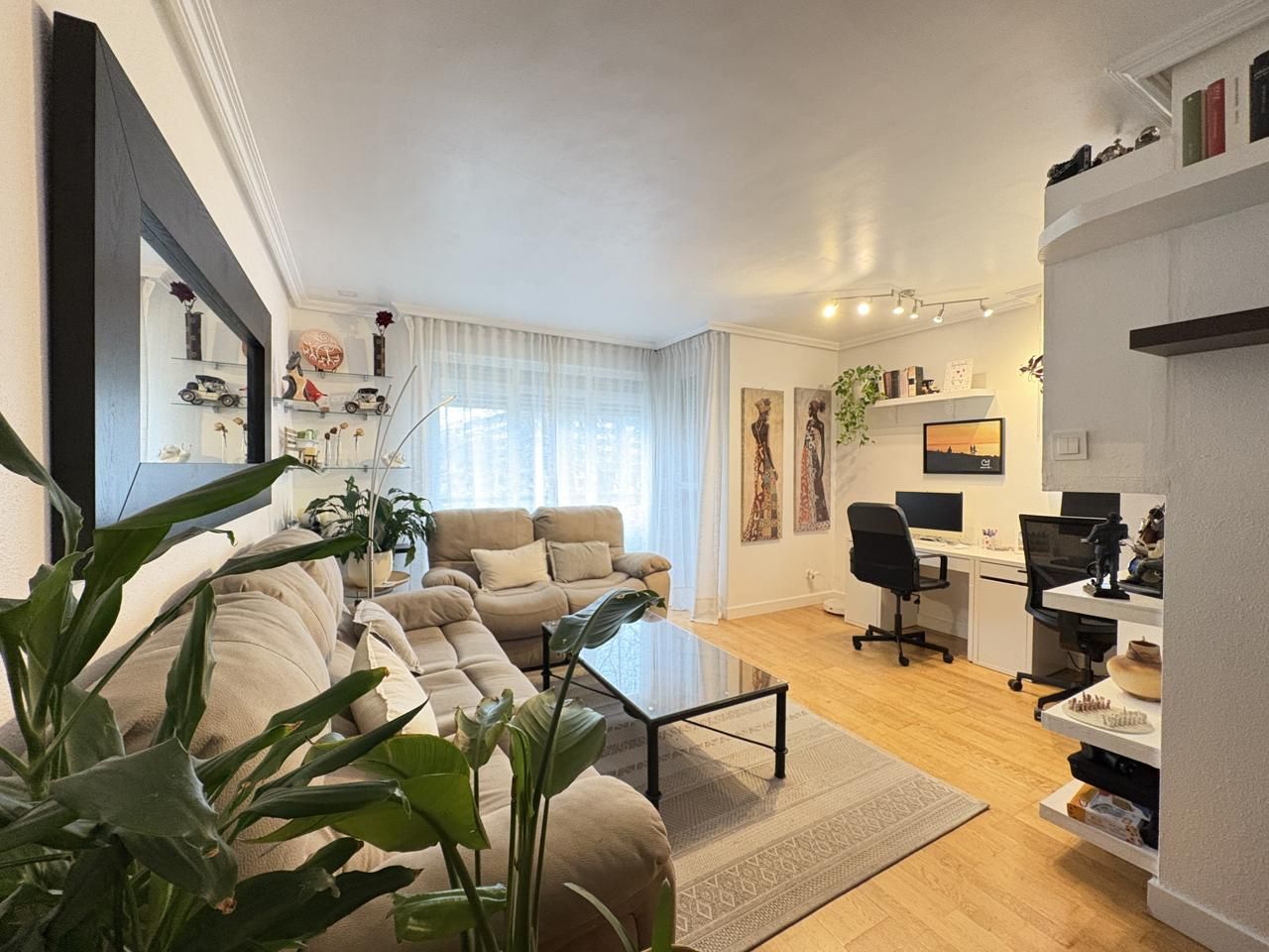 Living room of Flat for rent in Alcobendas  with Air Conditioner, Heating and Furnished