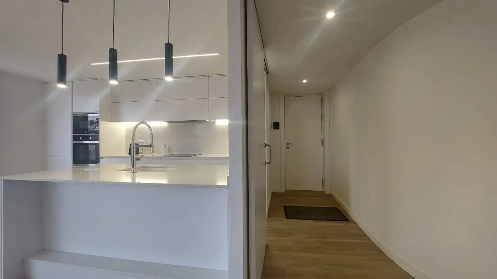 Cuina de Pis en venda en Vic amb Aire condicionat, Calefacció i Terrassa