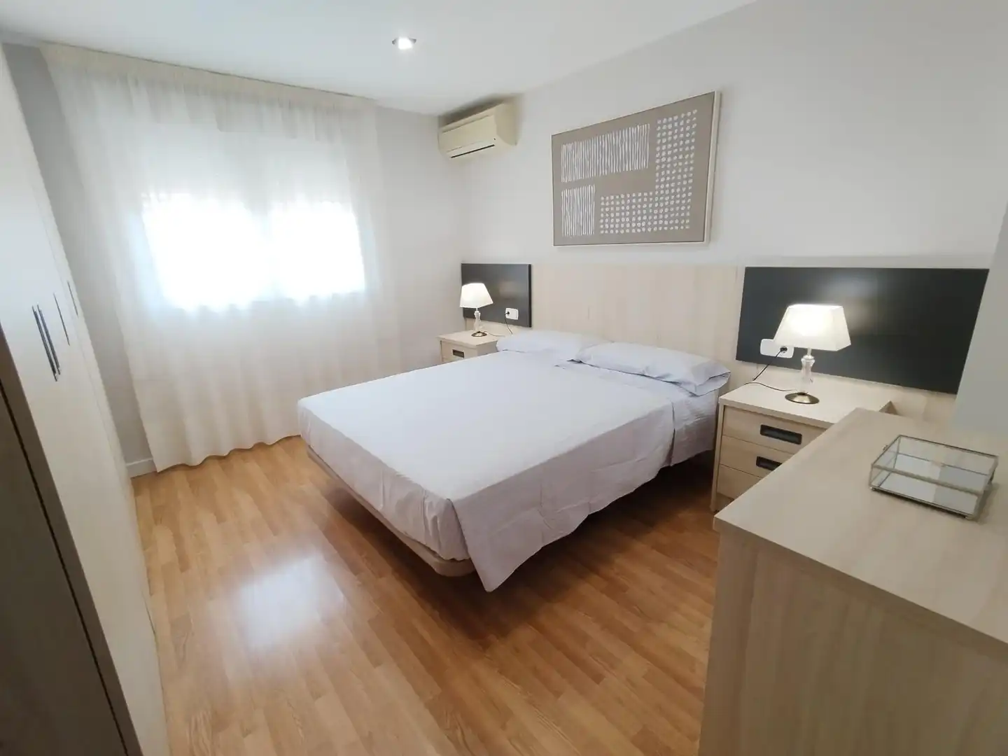 Bedroom of Flat for rent in Granada  with Air Conditioner, Heating and Furnished