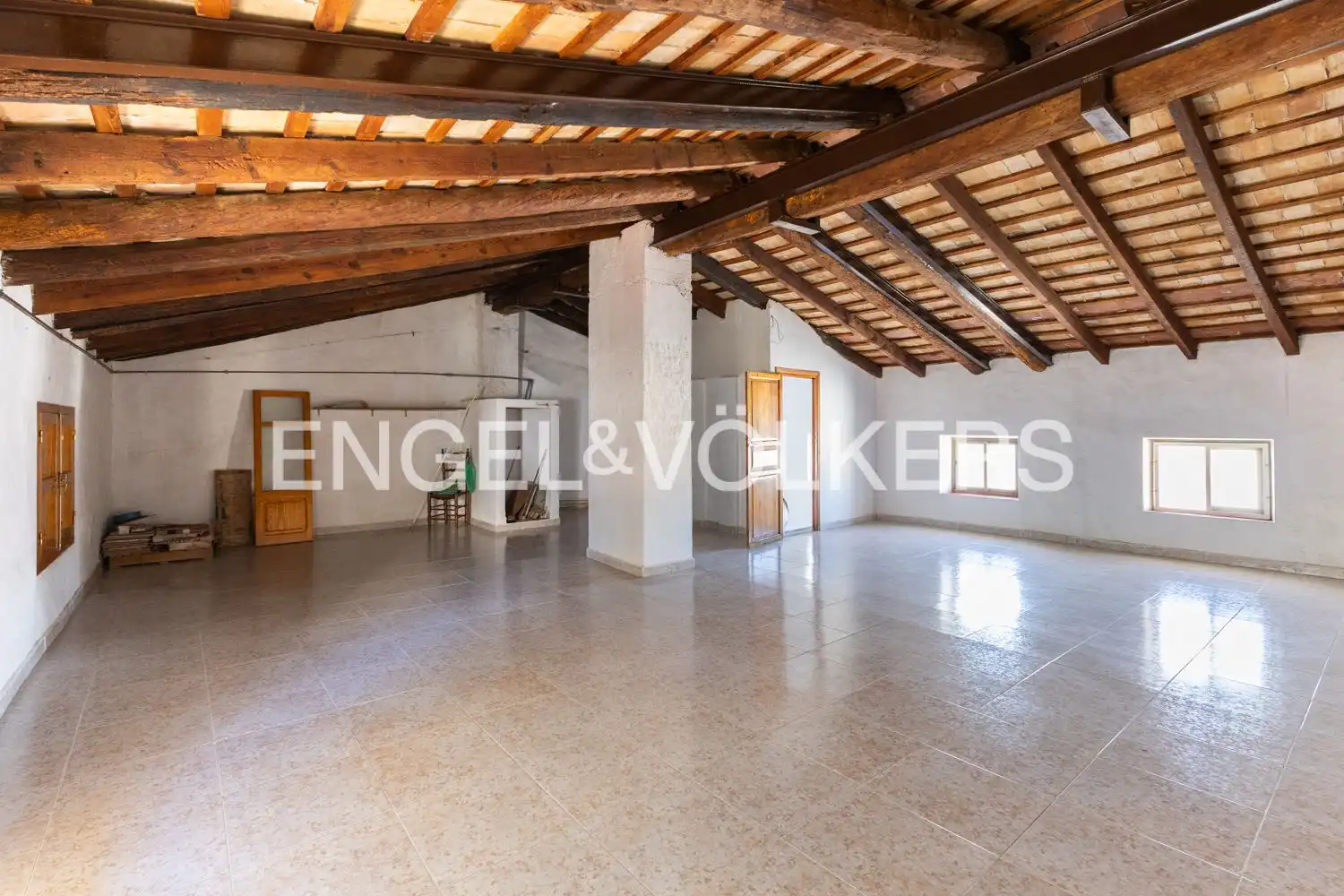 Houses for sale in Villanueva de Castellón  with Heating and Private garden