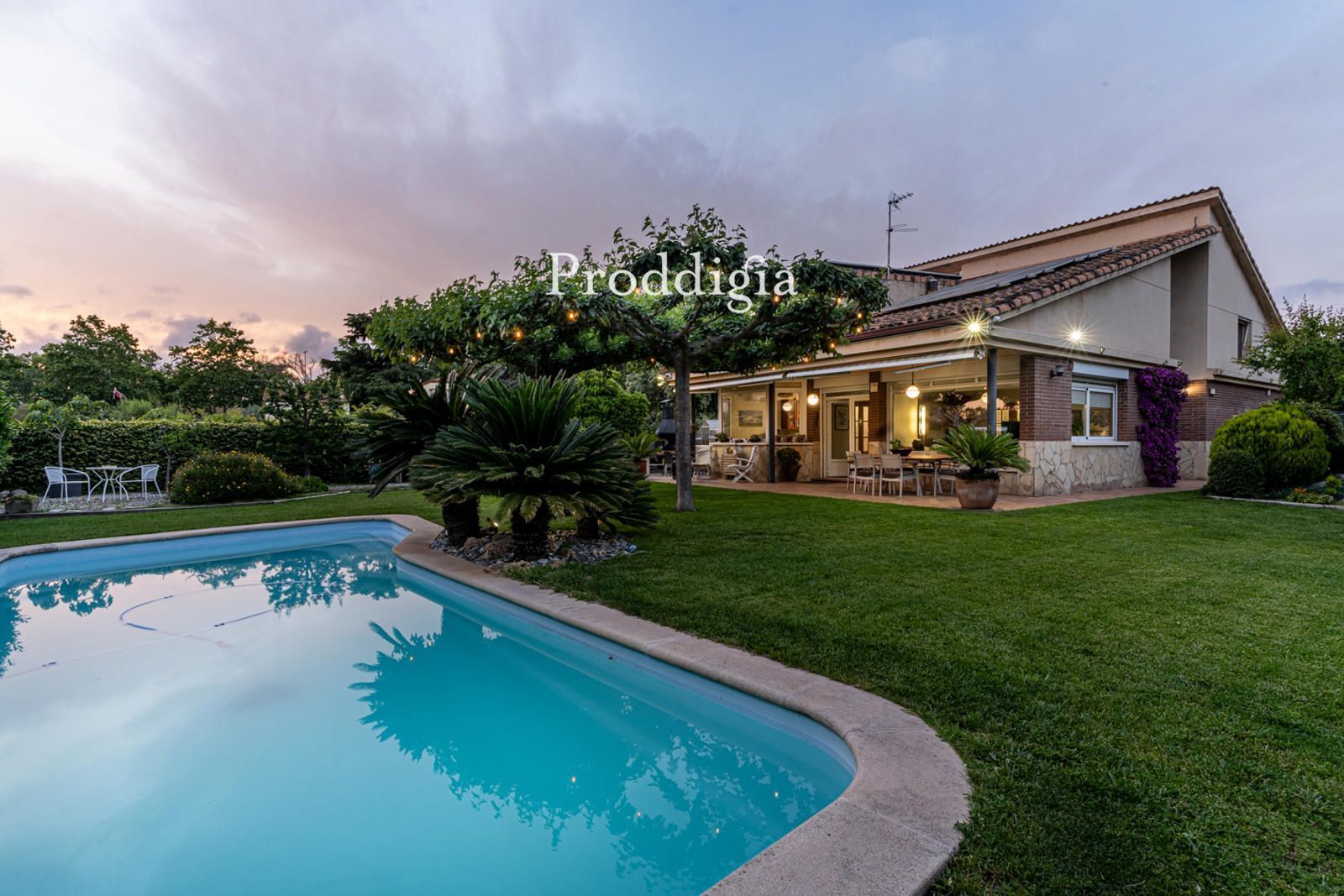 Jardí de Casa o xalet en venda en Sant Cugat del Vallès amb Aire condicionat, Calefacció i Traster