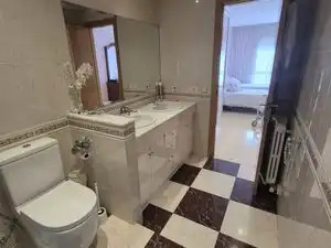 Bathroom of Flat for sale in Vic  with Storage room and Balcony