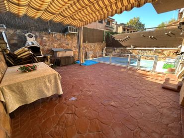 Villa mit Pool zum Verkauf in Mejorada del Campo