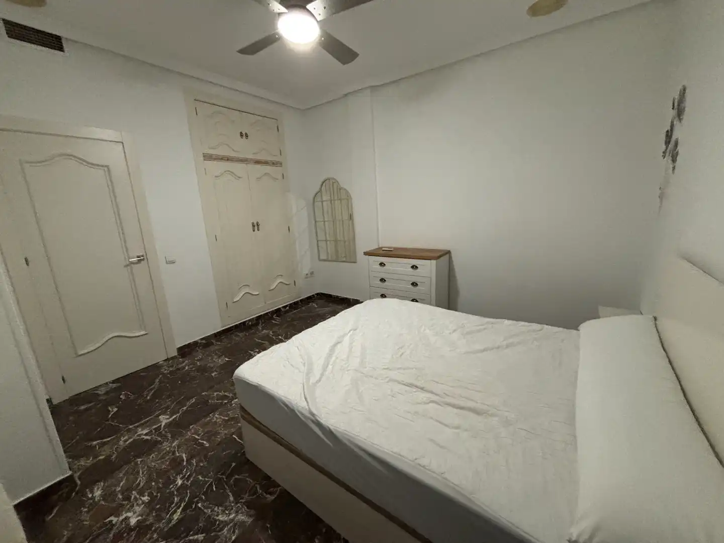 Schlafzimmer von Wohnung zur Miete in Andújar mit Klimaanlage, Heizung und Möbliert