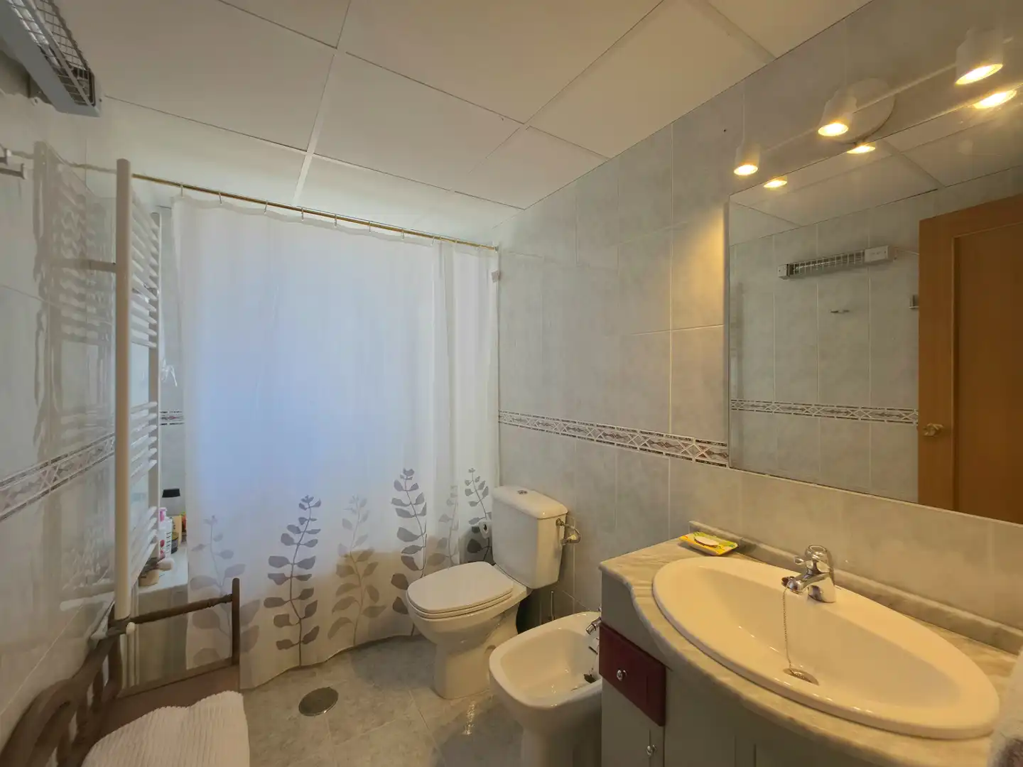 Baño de Piso en venta en Benidorm con Aire acondicionado, Calefacción y Terraza