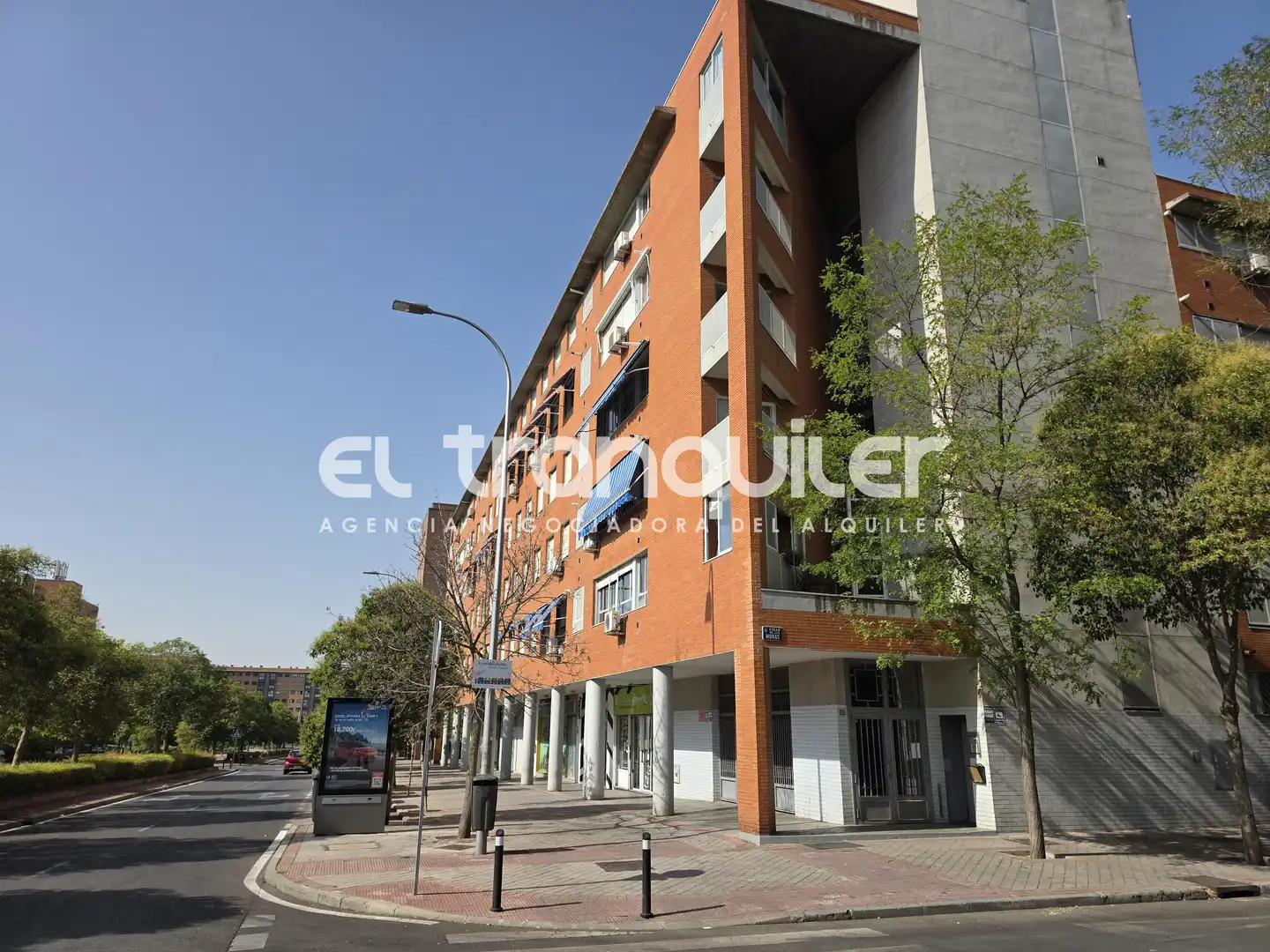 Vista exterior de Piso de alquiler en Madrid con Aire acondicionado, Parquet y Amueblado