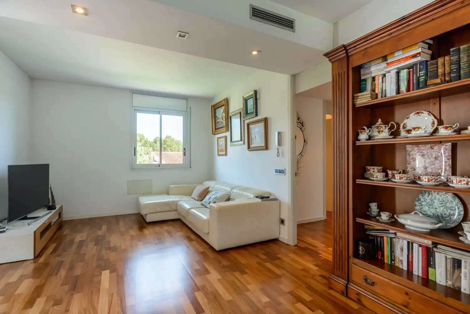 Living room of Houses for sale in Girona  with Air Conditioner, Heating and Storage room