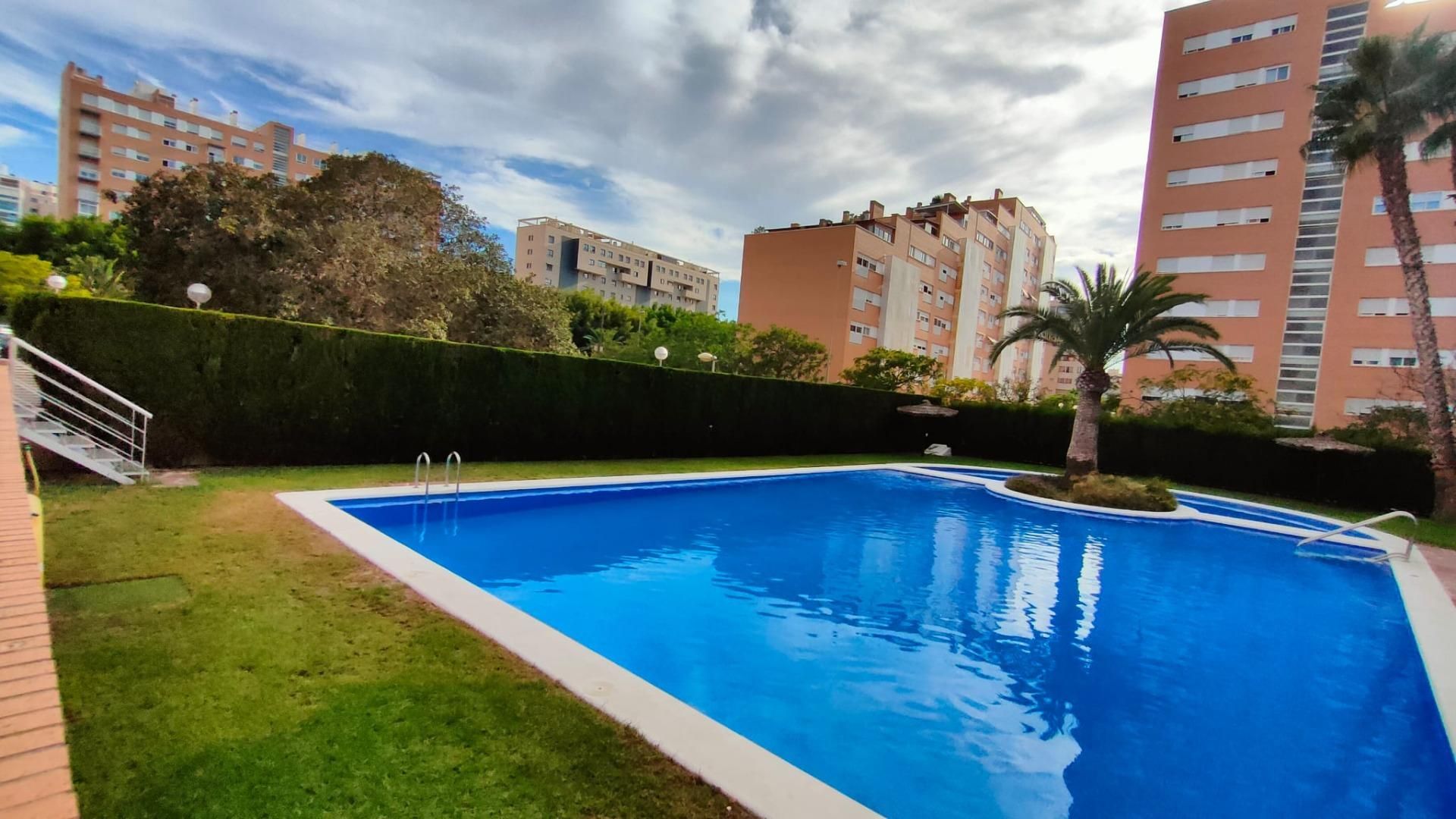 Piscina de Apartament en venda en Alicante / Alacant