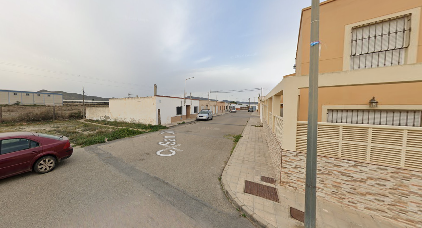 Vista exterior de Pis en venda en Níjar