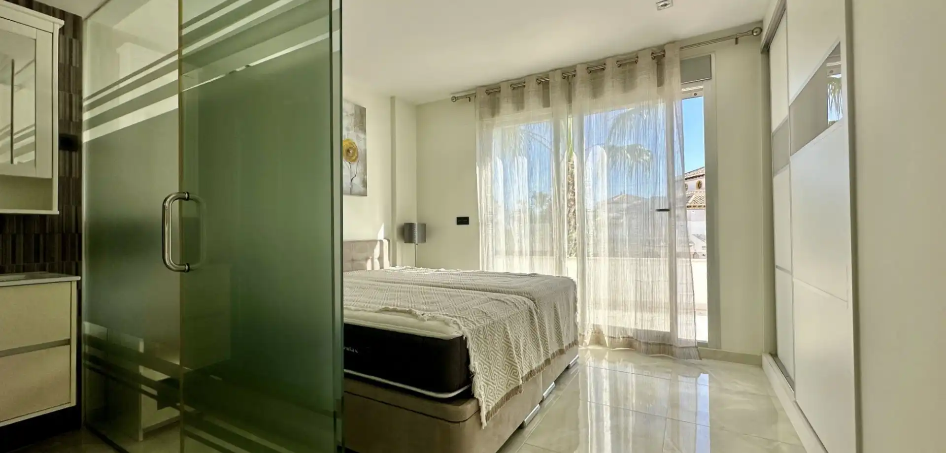 Dormitori de Casa o xalet en venda en Orihuela amb Aire condicionat, Jardí privat i Terrassa