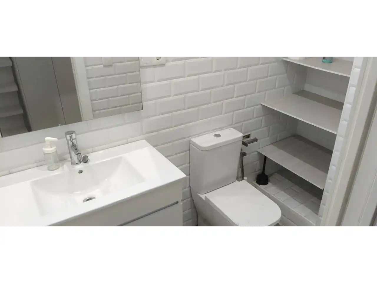 Badezimmer von Loft zur Miete in Valencia mit Klimaanlage und Möbliert
