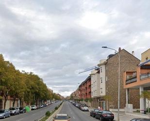 Vista exterior de Pis en venda en Linares