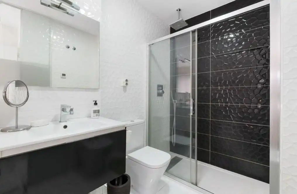 Apartment mit Terrasse zum Verkauf in Calle LAGO BAÑOLAS 2, imagen 14