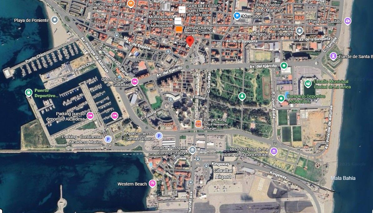 Vista exterior de Pis en venda en La Línea de la Concepción