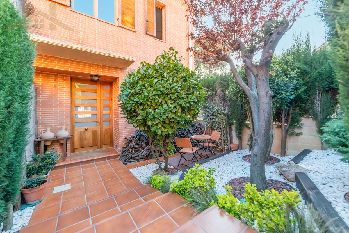 Garden of Single-family semi-detached for sale in Villaviciosa de Odón  with Heating, Private garden and Terrace