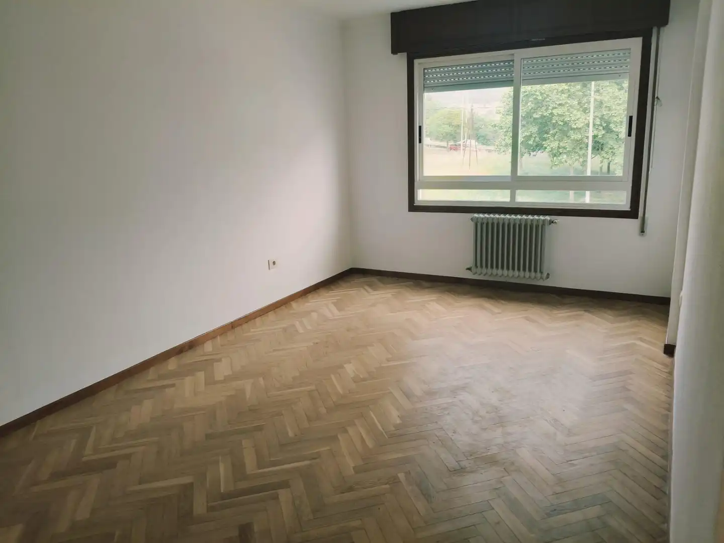 Bedroom of Flat for sale in Barbadás  with Parquet flooring, Storage room and Balcony