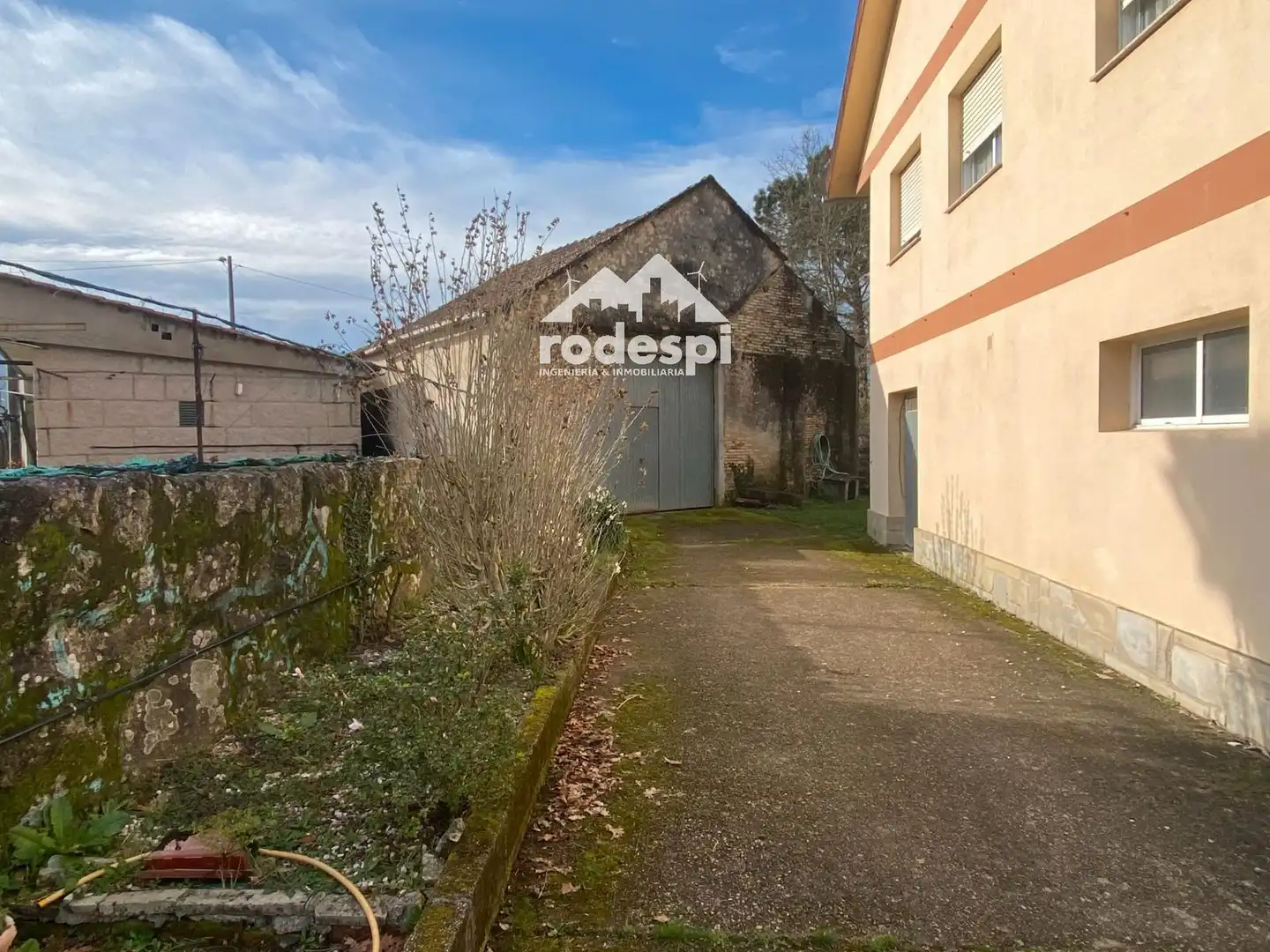 Houses for sale in Crecente  with Heating, Storage room and Swimming Pool