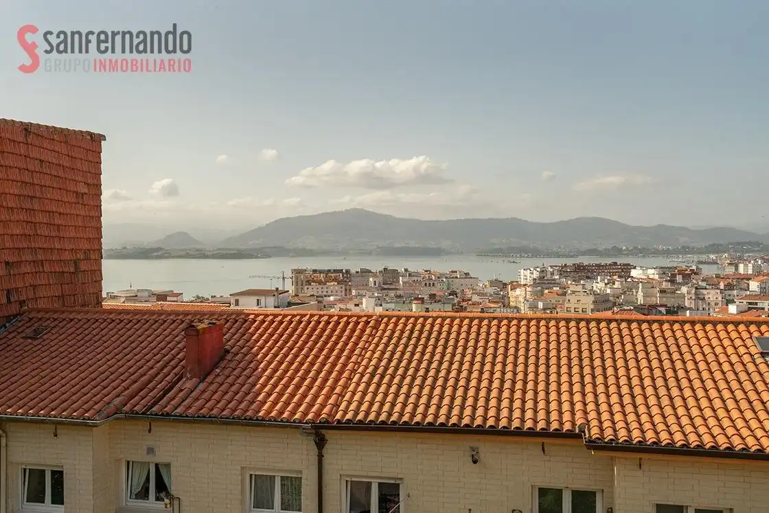 Piso en venta en Santander con Calefacción y Parquet