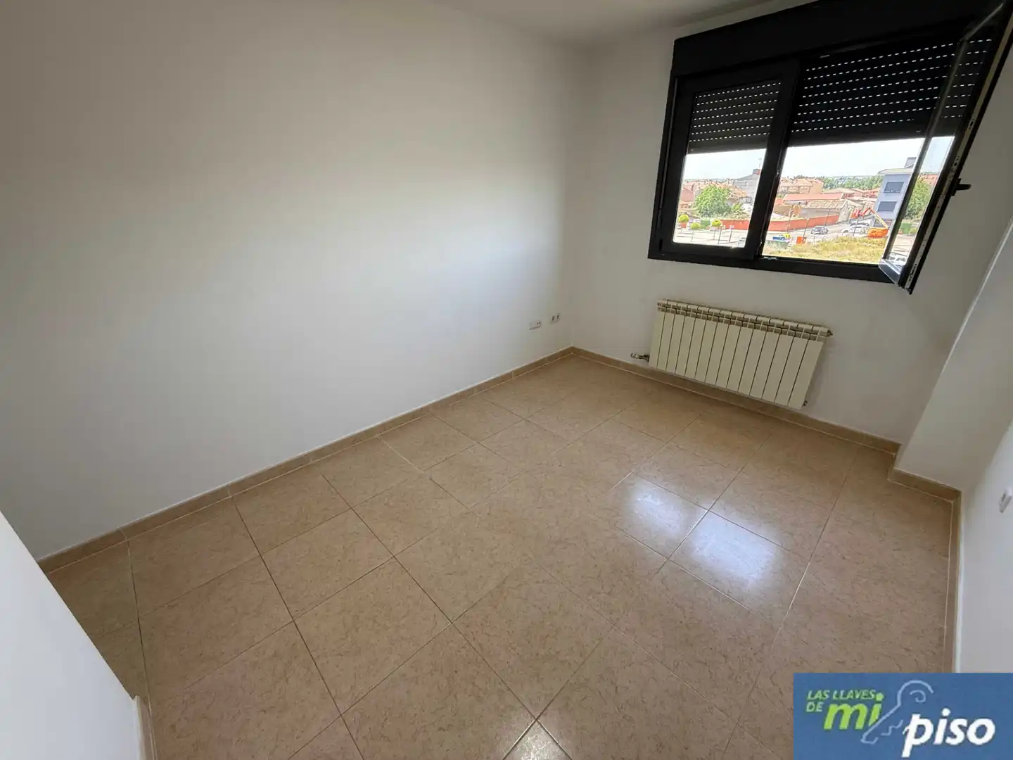 Dormitori de Pis en venda en Santovenia de Pisuerga amb Calefacció, Parquet i Terrassa