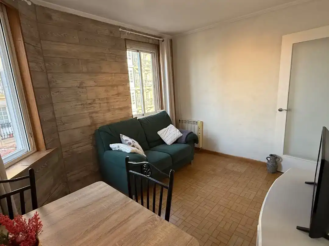 Wohnzimmer von Wohnung zur Miete in Ferrol