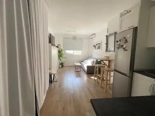 Sala d'estar de Pis en venda en Coria del Río amb Aire condicionat i Moblat