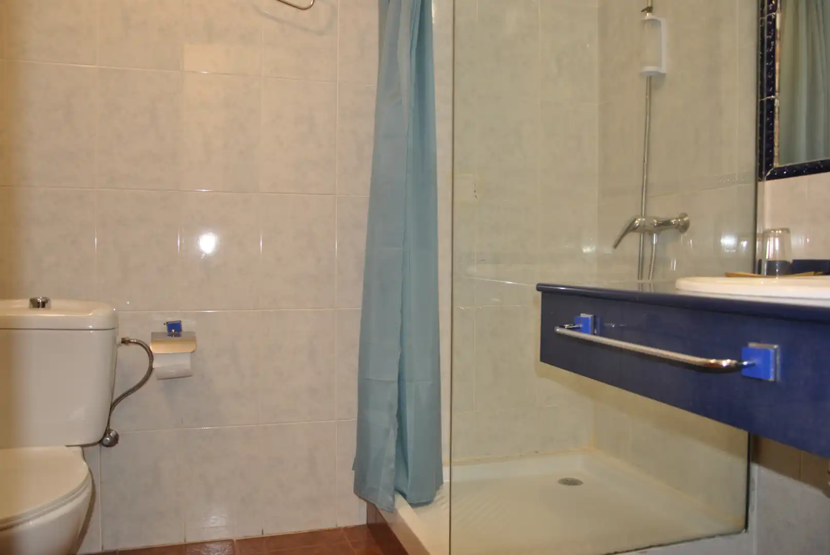 Bany de Finca rústica en venda en Robledillo de Gata amb Aire condicionat, Calefacció i Jardí privat