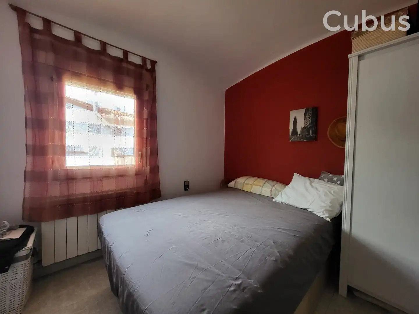 Habitación de Casa adosada en venta en Olot con Aire acondicionado, Calefacción y Terraza