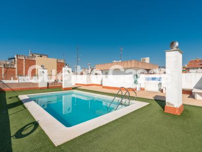 Exterior view of Flat for sale in  Barcelona Capital  with Balcony