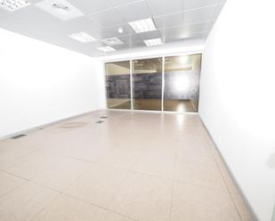 Office to rent in Terrassa  with Air Conditioner and Terrace