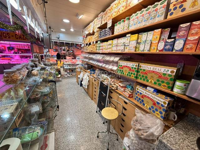 Local comercial en Venta en Almendrales