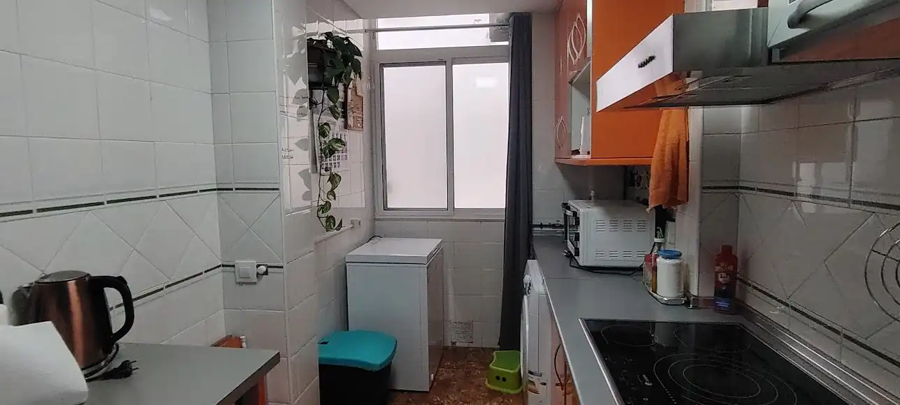 Küche von Wohnung zum Verkauf in Linares mit Klimaanlage, Heizung und Privatgarten