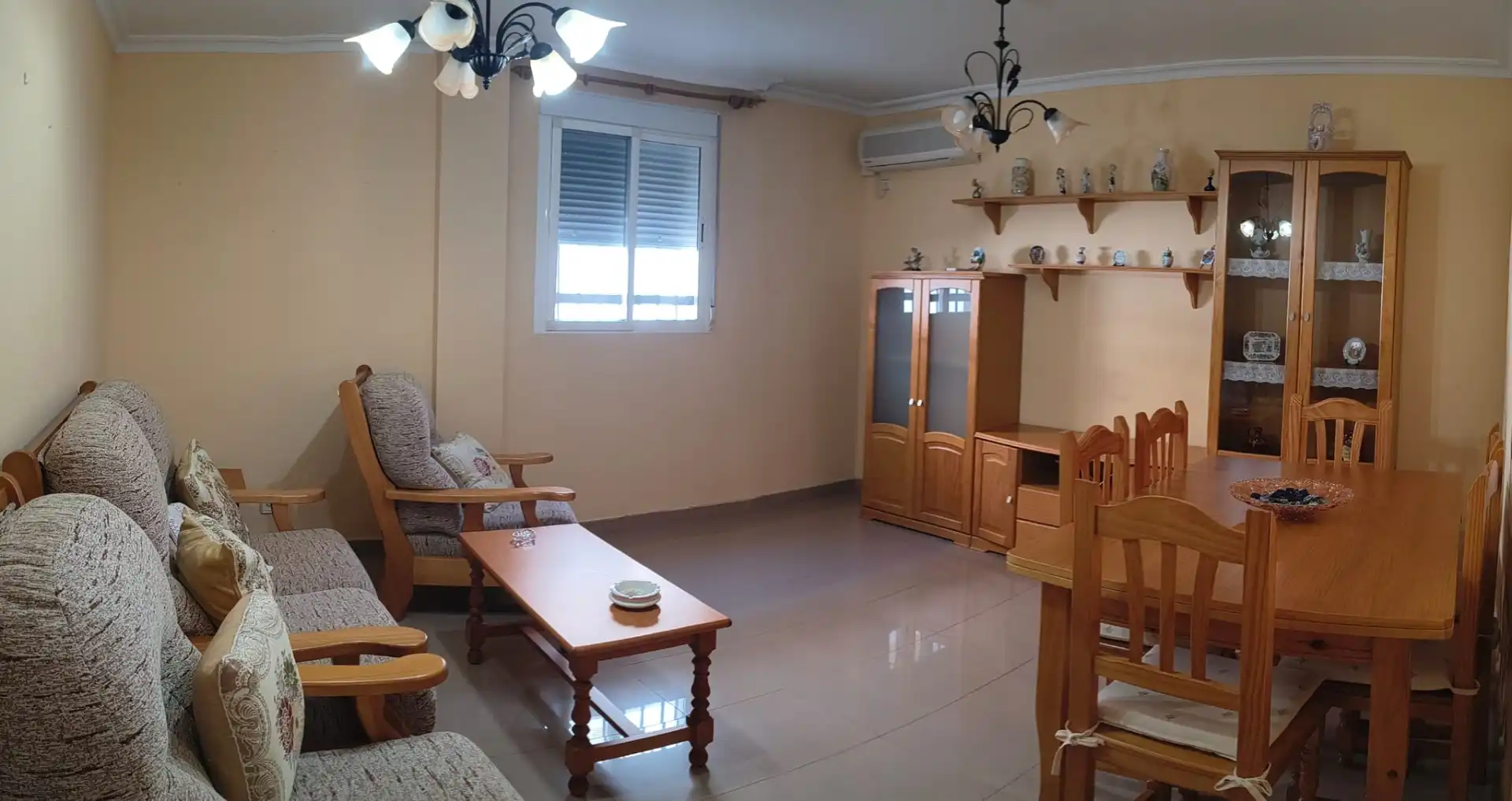 Sala de estar de Piso en venta en Gines con Aire acondicionado