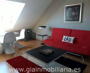 Sala d'estar de Àtic en venda en Baiona amb Calefacció, Traster i Moblat