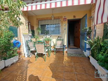 Adossat amb balcó en venda a Santiago de la Ribera