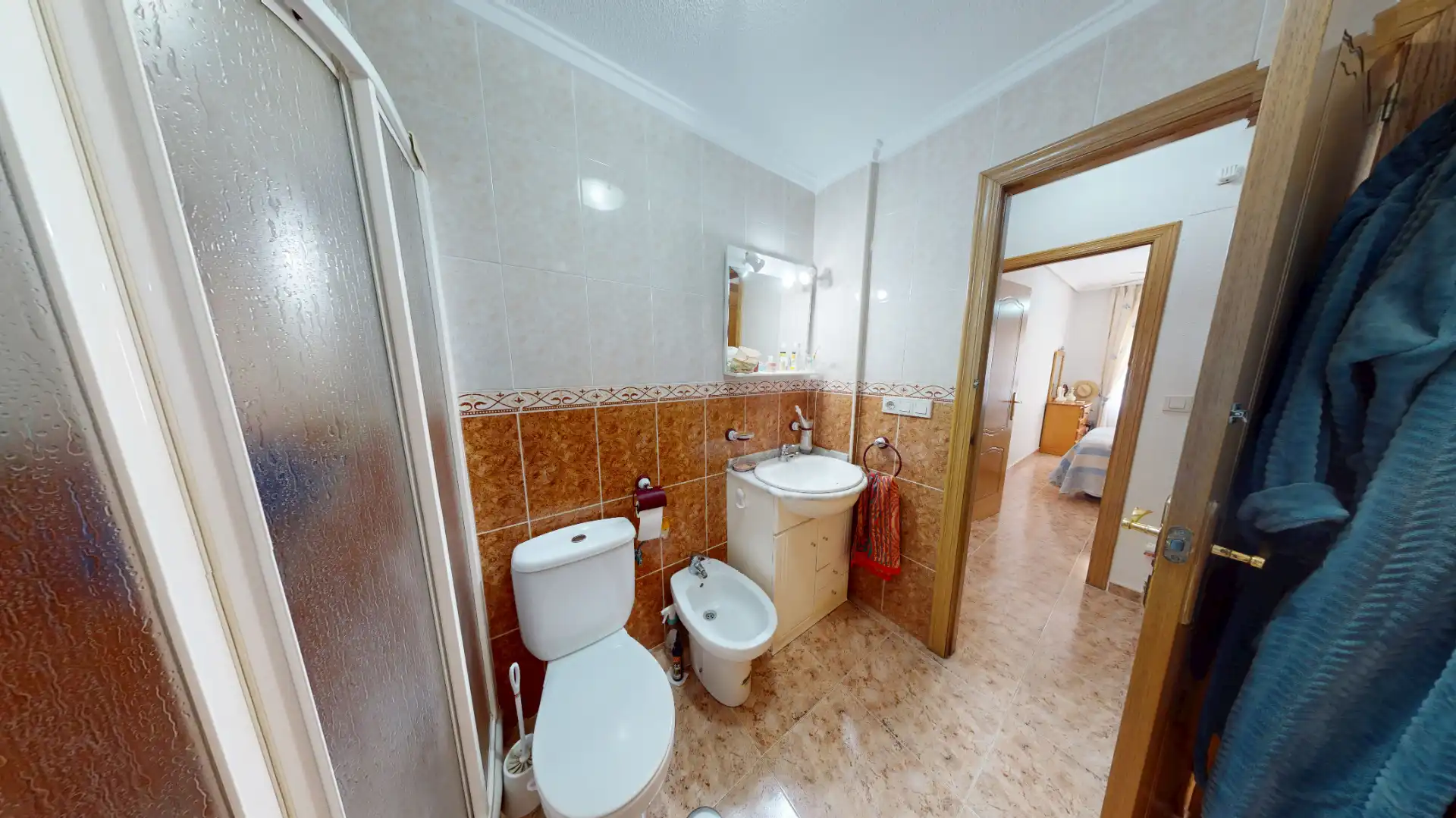 Baño de Piso en venta en Torrevieja con Aire acondicionado, Amueblado y Horno