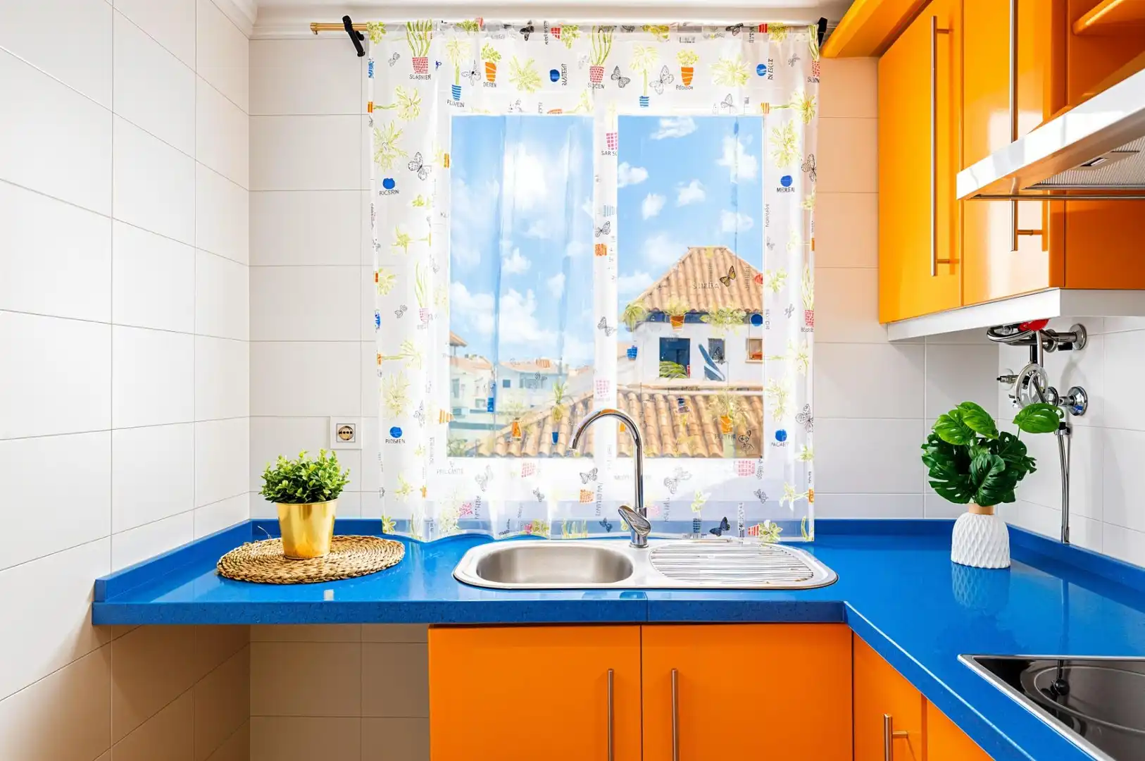 Cocina de Piso en venta en Chiclana de la Frontera con Terraza, Trastero y Balcón