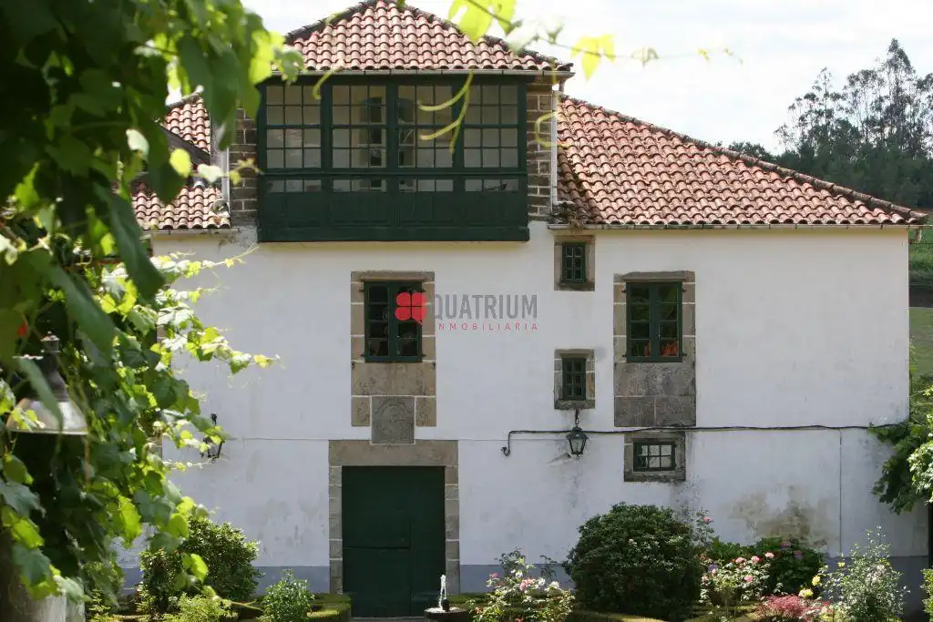 Maison rustique avec piscine à vendre à Dioño