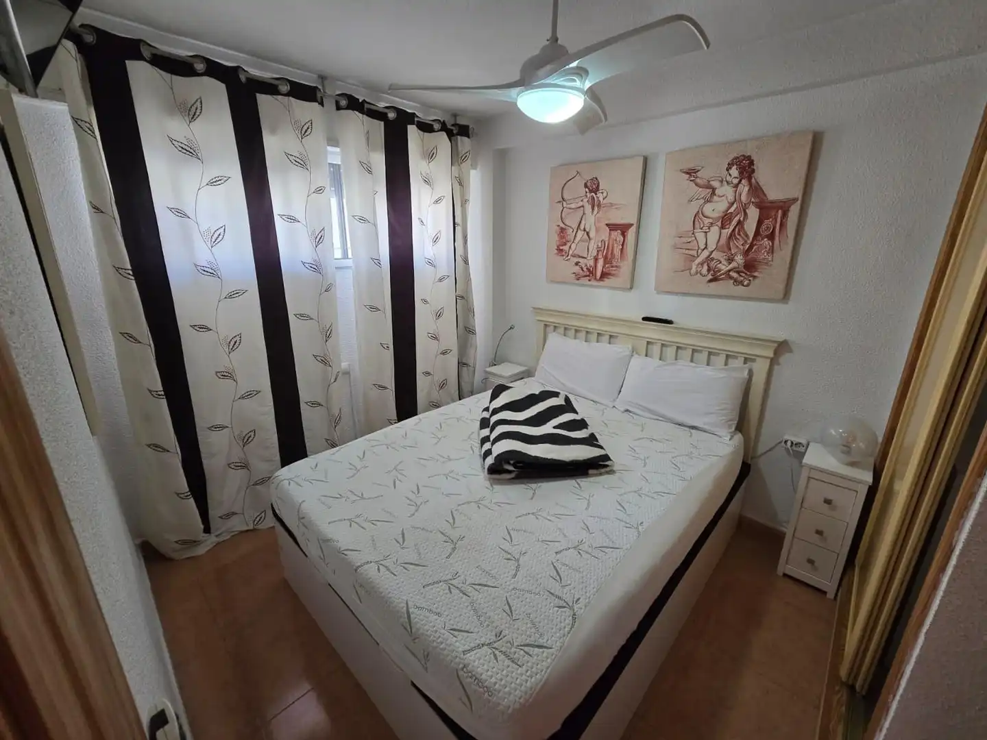 Dormitori de Apartament en venda en Benidorm amb Aire condicionat, Moblat i Piscina comunitària