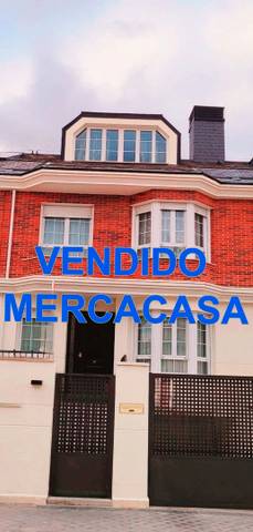 Casa adosada en Venta en Calle de Píndaro en Restón I - Restón II
