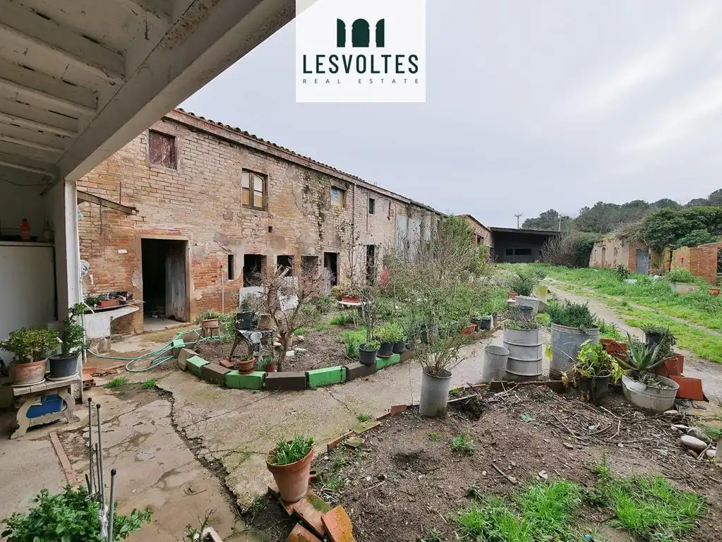 Casa o chalet en venta en Parlavà con Jardín privado, Terraza y Trastero