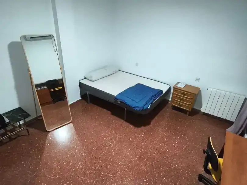 Bedroom of Flat for rent in  Granada Capital  with Air Conditioner and Balcony