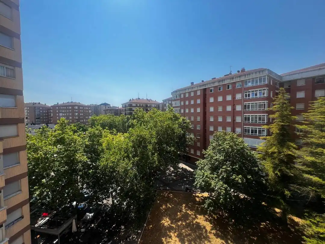 Exterior view of Flat for sale in Vitoria - Gasteiz  with Heating, Terrace and Storage room